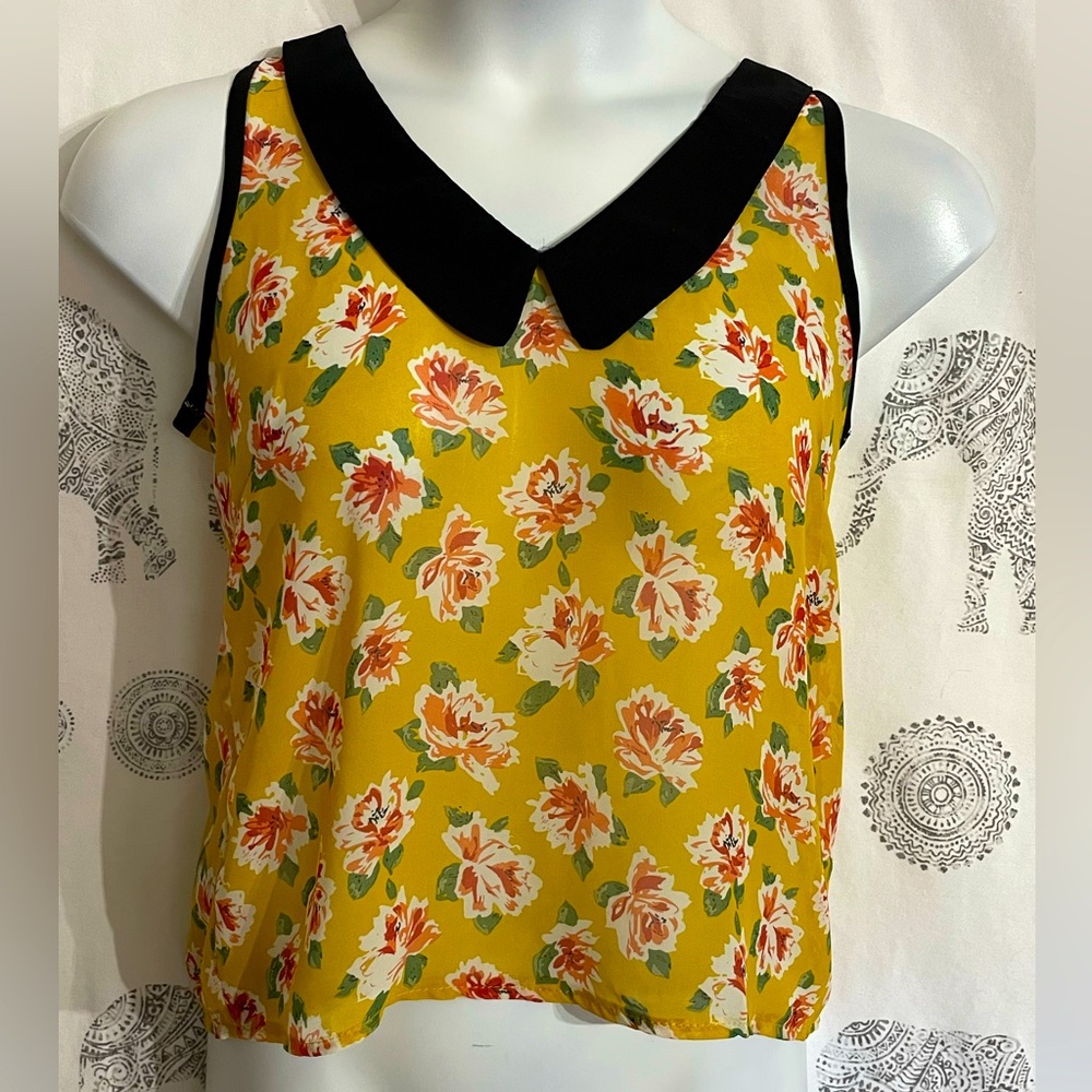 Women’s Small Jellybean yellow floral tank top collared blouse excellent cond